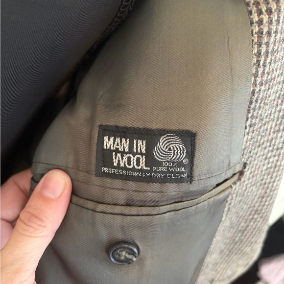 Classic Brown Blazer - Picture 5 of 6